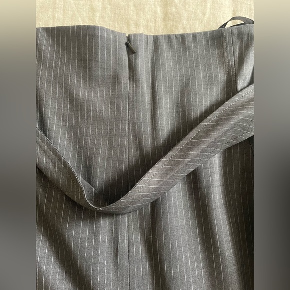 Club Monaco Pencil Skirt - Picture 3 of 4